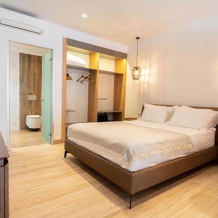 F & S Lounge Suites Parga Extérieur photo